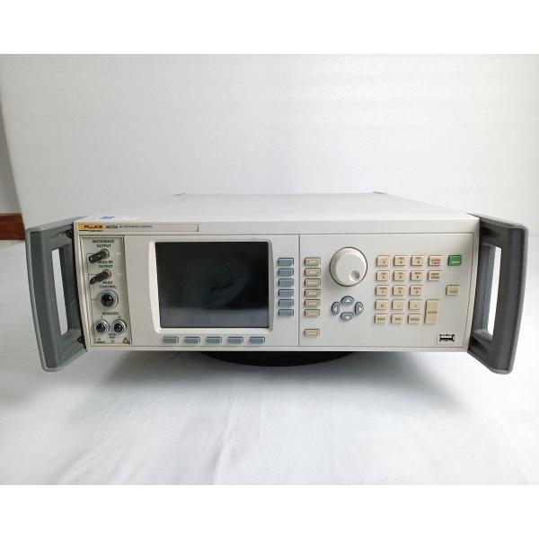 Low Phase Noise RF Reference Source Multi Function Calibrator 27 GHz Fluke 96270A