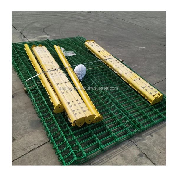 Modern Stylish Iron Fence at for Customized Garden Wire Mesh