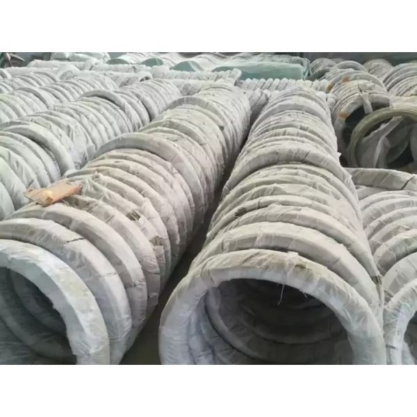 Binding Construction Galvanized Iron Wire 1.2mm 10 Kg Per Roll