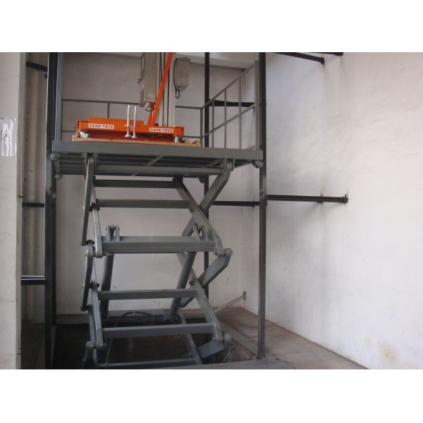 2 Layers Floor Multi Tier Hydraulic Lift Table 2 Tons Load Capacity