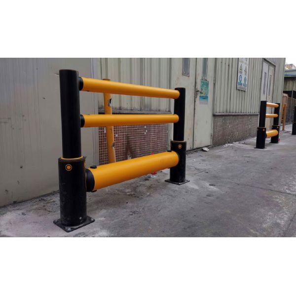Flexible Pedestrian Barrier  Anti-Collision Guardrails Warehouse Safety Barrier Traffic Guardrails