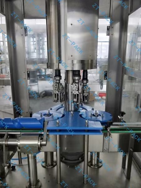 Wine Bottle Cap Tightening Machine Olive Oil , Rotary Juice Bottle Cap Sealing Machine