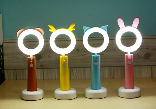 Warm and White Cute Pet LED Eye-protecting Desk Lamp USB Reading Table Lamp For Children