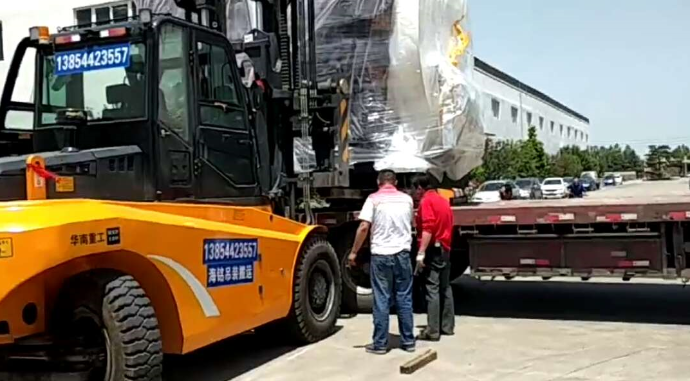 Customized Roll To Roll Vacuum Metallizer with 380V Voltage