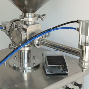 Semi Automated Vertical Paste Liquid Filling Machine 304 Stainless Steel