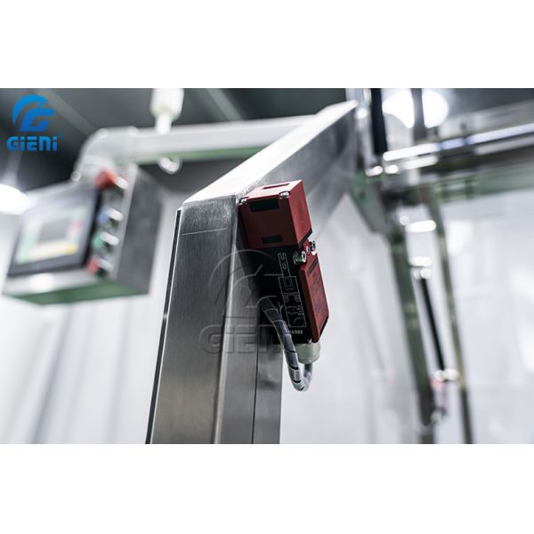 50-110mm Length Mascara Tube Labeling Machine 90pcs/Min