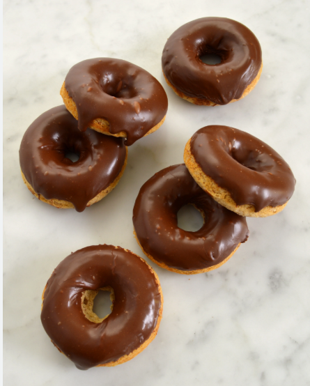 Precision Bottom Coating Chocolate Enrober Machine with 10m Cooling Tunnel and 40% Chocolate Savings