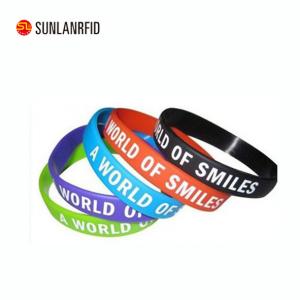 China Custom Silicon Wristband /rfid silicone wristbands on sale