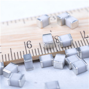 4532 SMD Ceramic Gas Discharge Tube GDT 1812 4.5x3.2mm 90V SMD90XM For Consumer Electronics