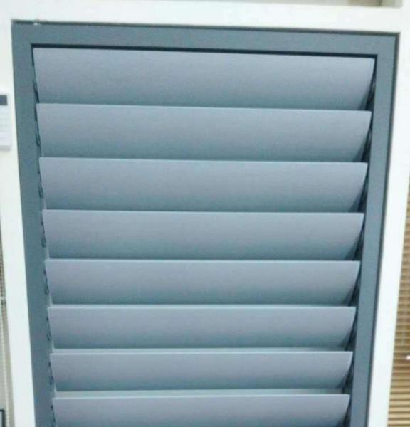 Buy Ventilate motorized Aluminum Venetian Blinds for outdoor easy operation Customized at wholesale prices