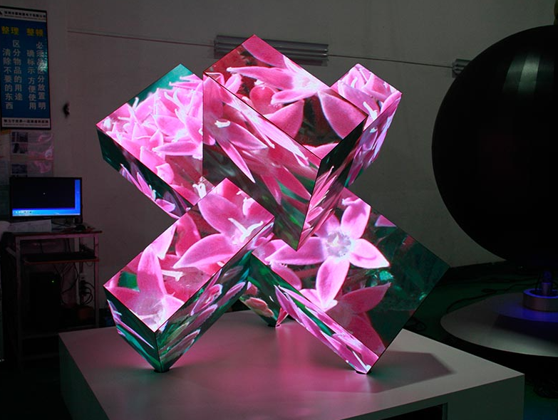 Conveniently Installed P4 Transparent LED Screen High-resolution Lightweight Design