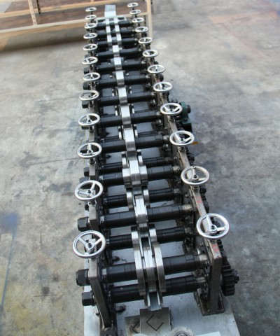 C U L W Light Gauge Metal Stud And Track Roll Forming Machine For Roof