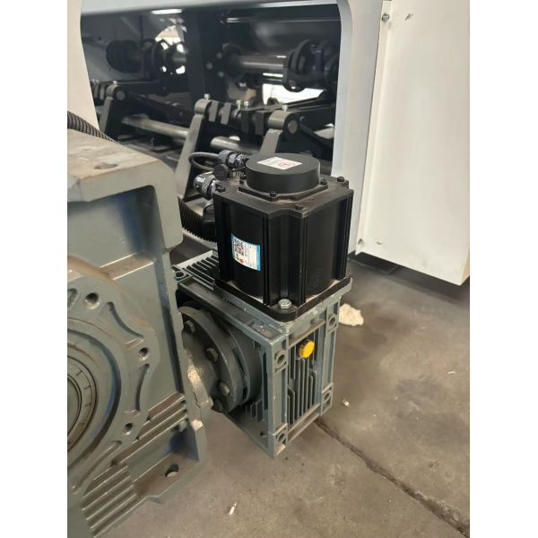 Auto Cut 1600D Heavy Duty Wire Mesh Weaving Machinery Fast Production