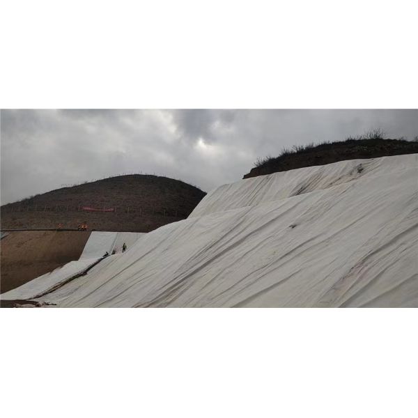 High Tensile Strength PP PE Non Woven 4 Oz Geotextile Fabric 100 gsm For Construction