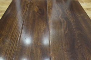 China high gloss laminate flooring wooden flooring on sale